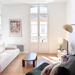 Hyper-centre, Lumineux Et Design Apartment