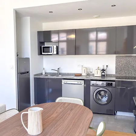 Hyper-centre, Lumineux Et Design